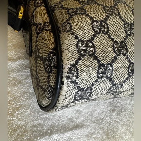🚨SOLD🚨Gucci Vintage GG Monogram Supreme Sherry Web Ophidia Camera Shoulder Bag. - Picture 8 of 16